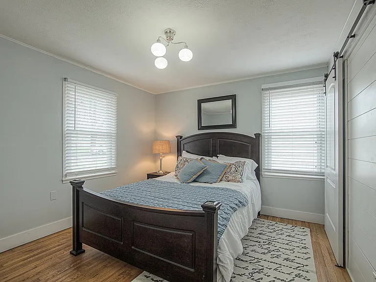 7604 Conser St — Photo 12