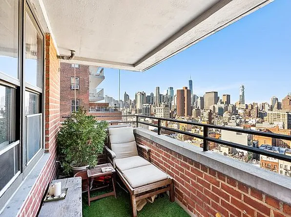 385 Grand St APT L1807, Manhattan, NY 10002