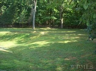 27 Blue Grass Ln, Beacon, NY 12508