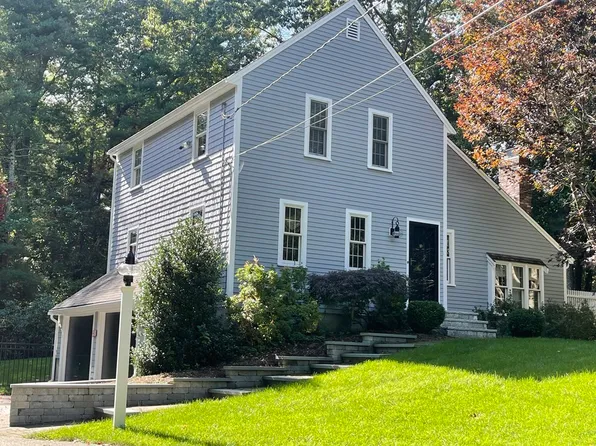 96 Pleasant St, Norwell, MA 02061