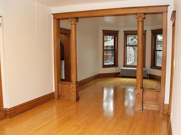 5th image of 1057 N Leavitt St Floor 1