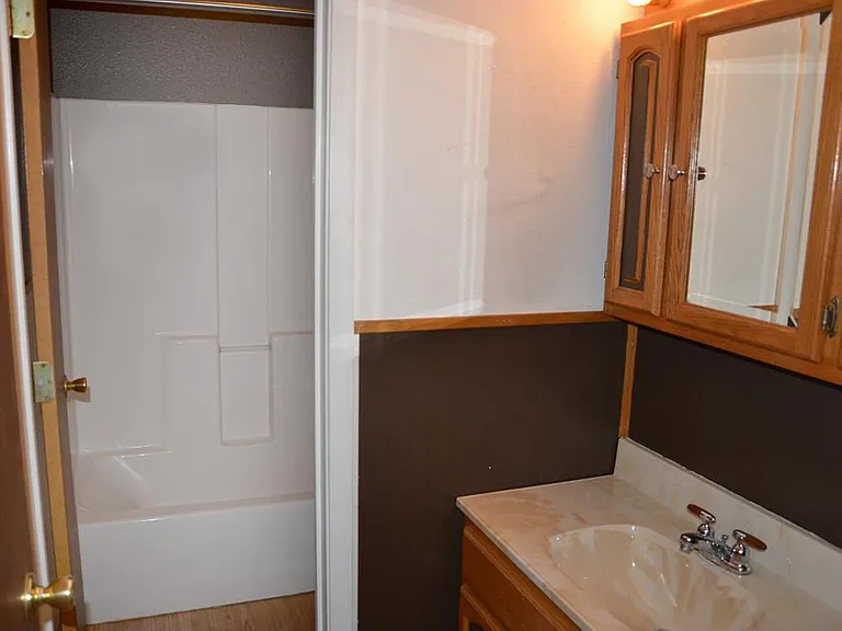 511 Spike Dr — Photo 5