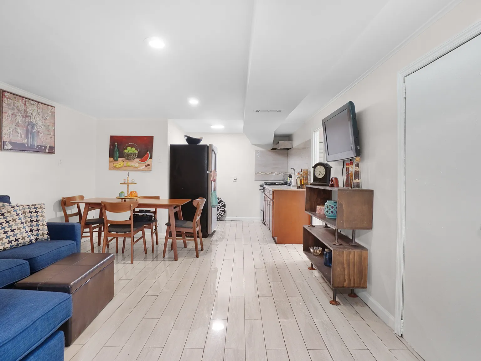 1 bed, 700 sqft, $1,700 — Photo 4