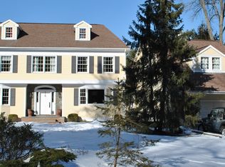976 North St, Greenwich, CT 06831