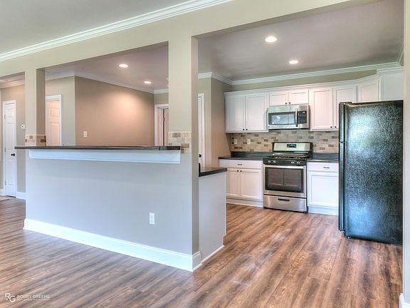 4th image of 1311 Patricia Dr
