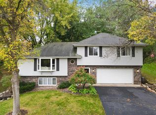 5525 Quinwood Ln N, Plymouth, MN 55442