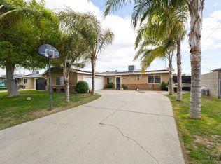 3812 Evelyn Dr, Bakersfield, CA 93304