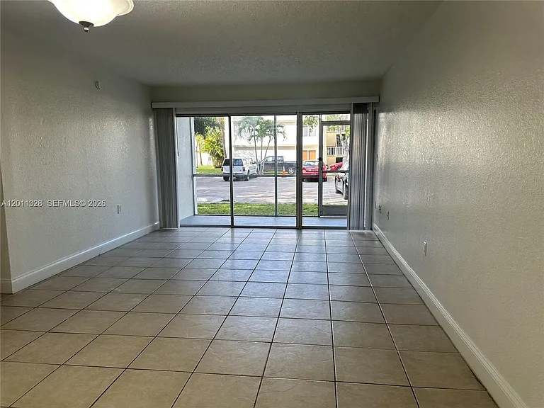 4215 N University Dr #101 — Photo 8