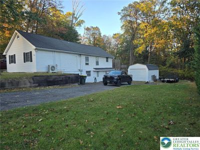 8417 Woodside Rd, Slatington, PA, 18080