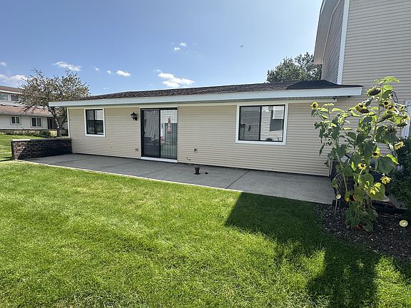 4th image of 1096 Woonsocket Ct