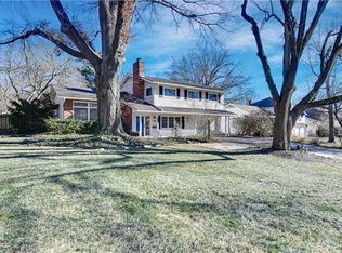 10137 Roe Ave, Overland Park, KS 66207