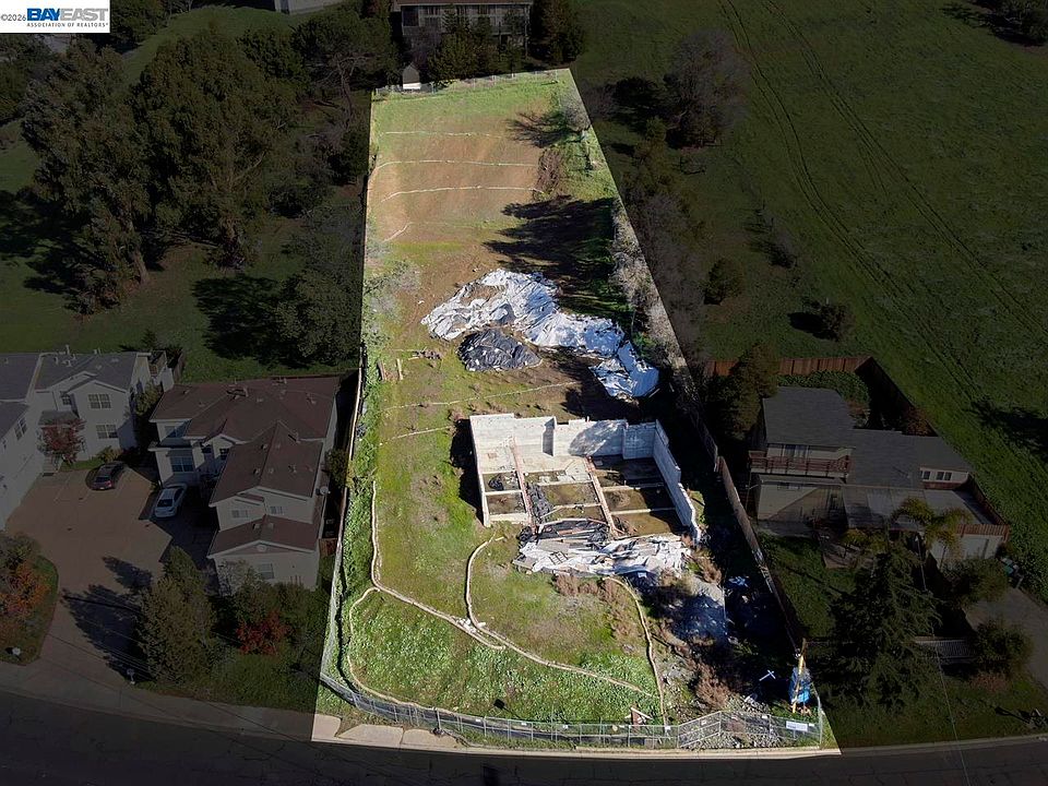 1st image of 26736 Hayward Blvd