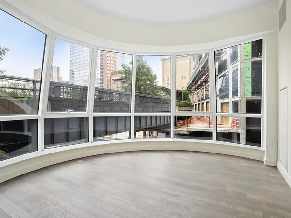 515 West 18th Street image 3 of 17