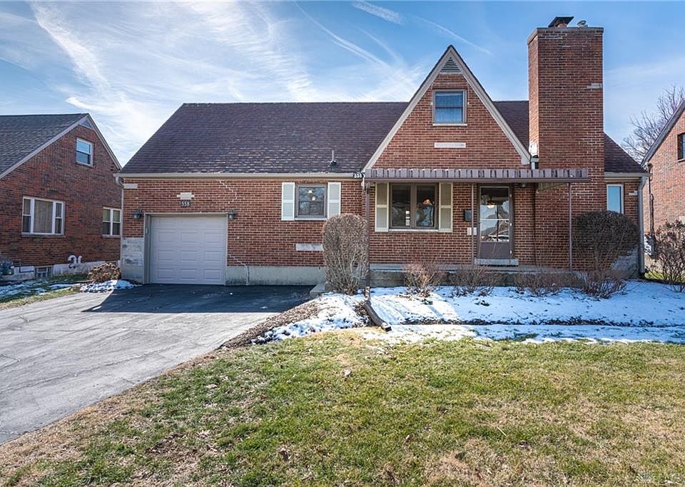 1st image of 558 E Dorothy Ln