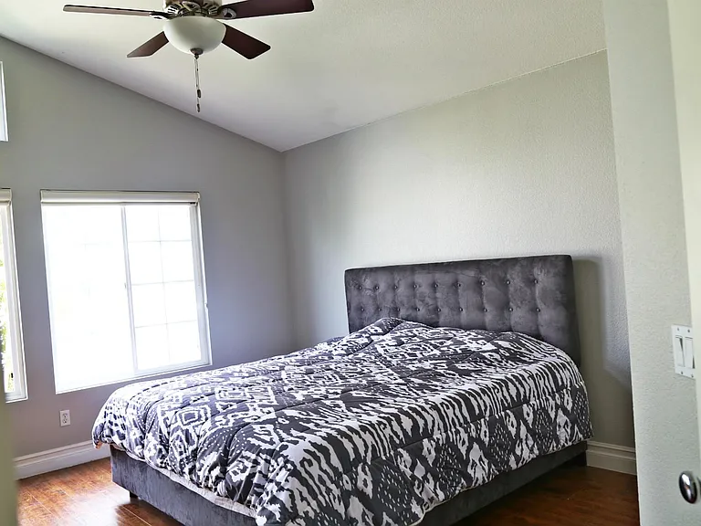 16939 Robins Nest Way — Photo 9