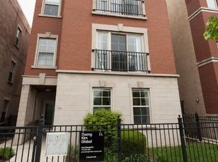 1134 W 13th St #301, Chicago, IL 60608