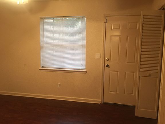 5th image of 2460 Talco Hills Dr APT B