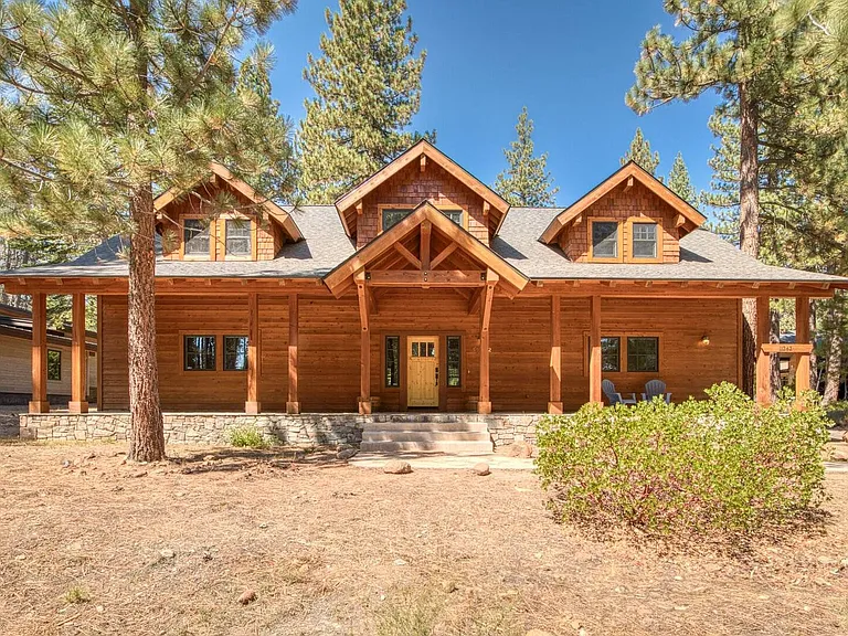 11262 Comstock Dr — Photo 1