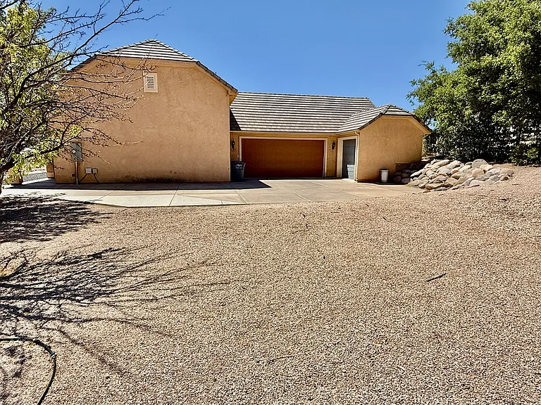 1425 S Staghorn St — Photo 6