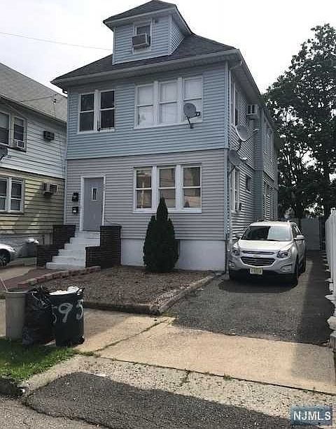 1st image of 593-597 E 38th St