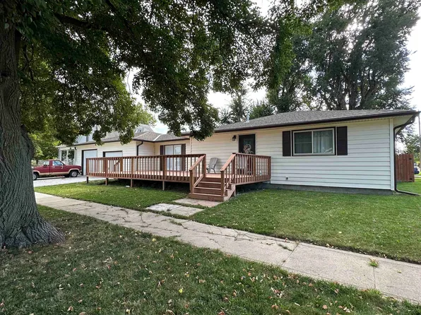 335 N Tyler St, Elm Creek, NE 68836