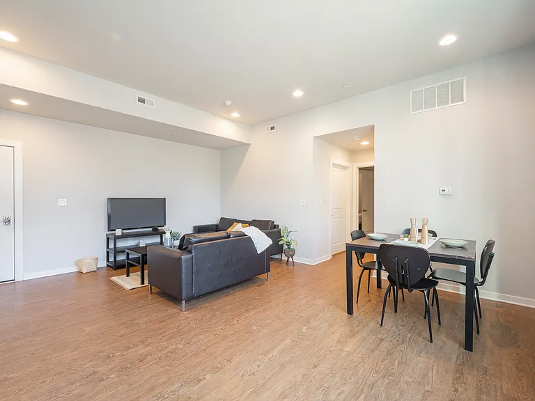 Wister Court Apartments — Photo 8