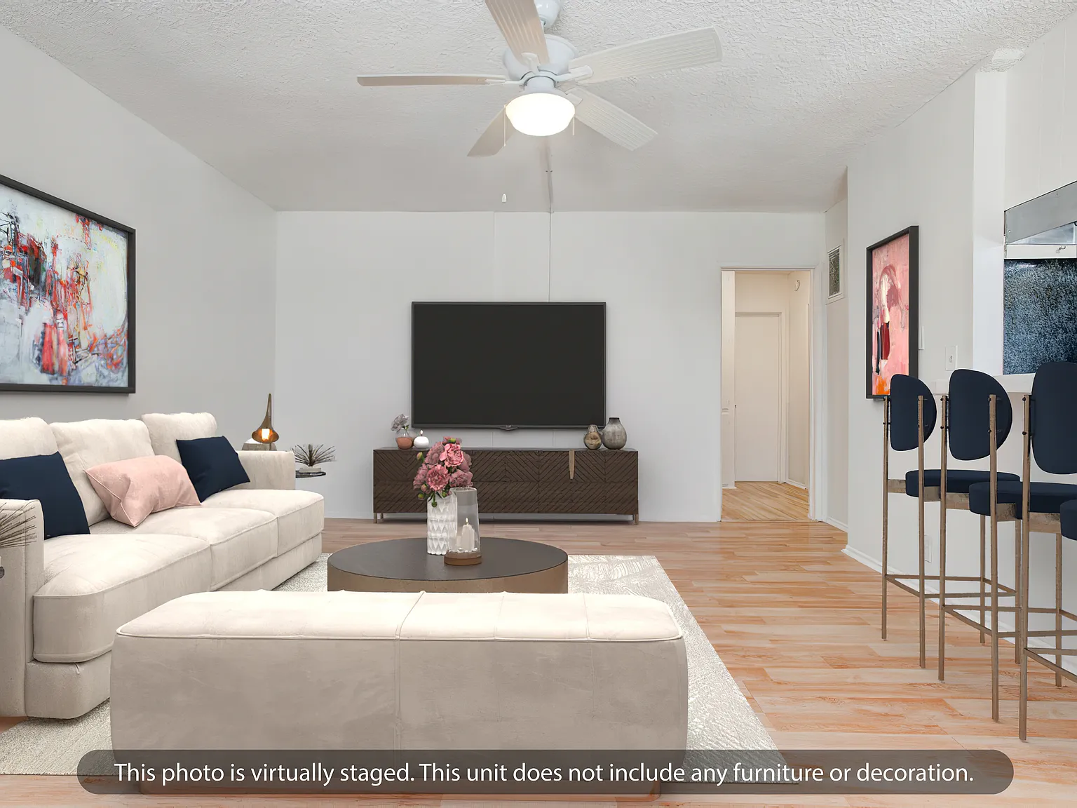 2 bed, 860 sqft, $2,350 — Photo 1