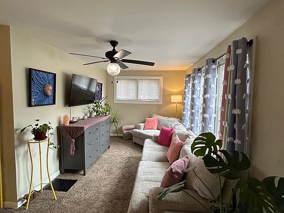 3rd image of 859 Northwest Blvd #861