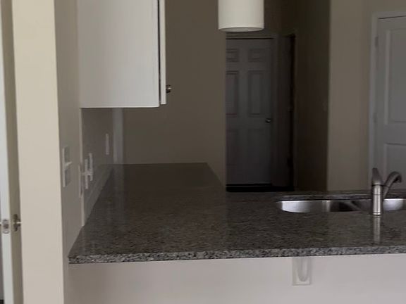 4th image of 402 Park St SE #41A