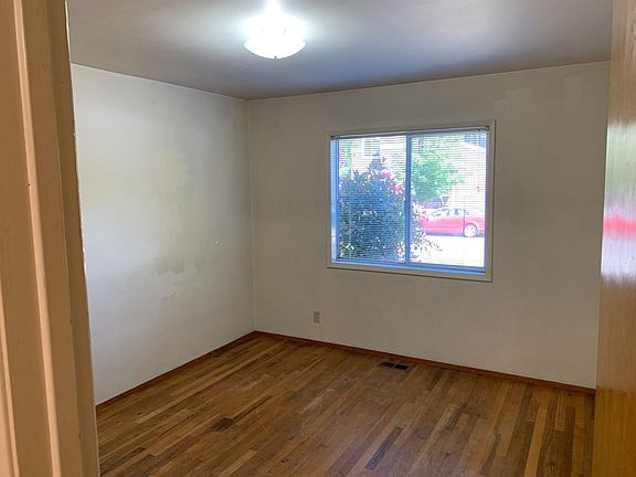 4th image of 420-422 NW 8th St #4