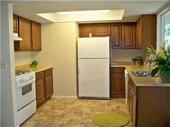 5th image of 3202 S 142nd Pl