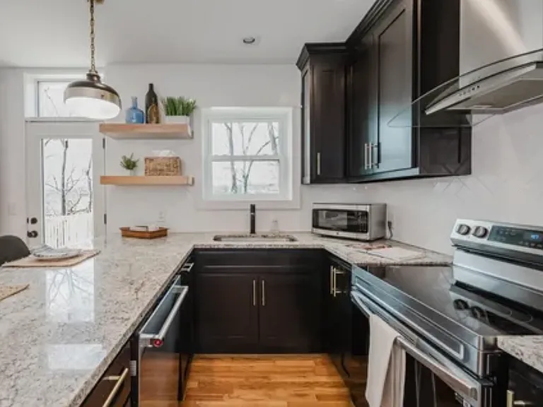 Crest Dr — Photo 23