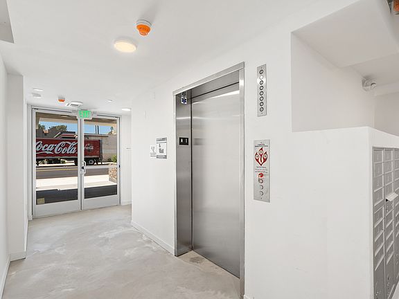 5th image of 4406 Fulton Ave #207