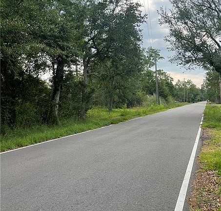 5th image of Laurent Rd