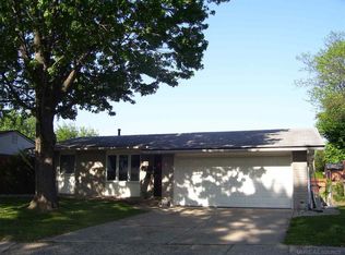 39128 Lea Ct, Sterling Heights, MI 48313