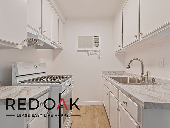 5th image of 8430 1/2 Cedros Ave #107