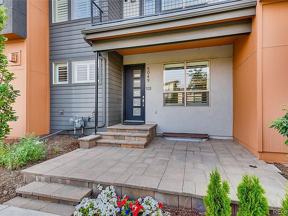 3rd image of 5049 N Valentia St Unit 103