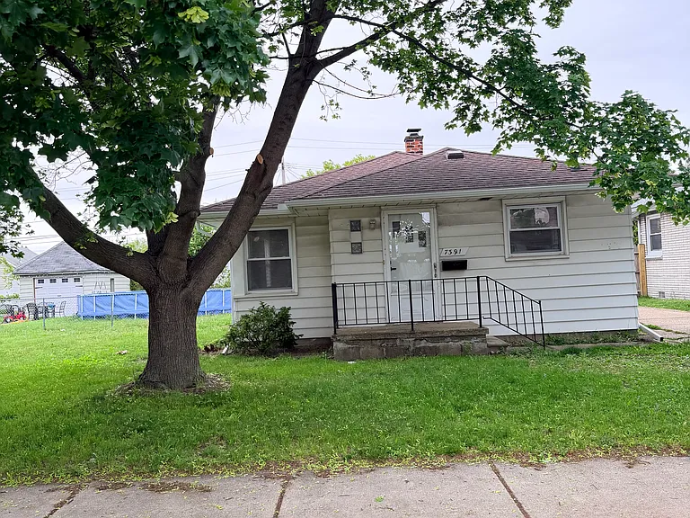 7391 Gronow Ave — Photo 2