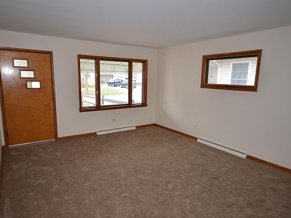 5th image of 599 Dennison Ave