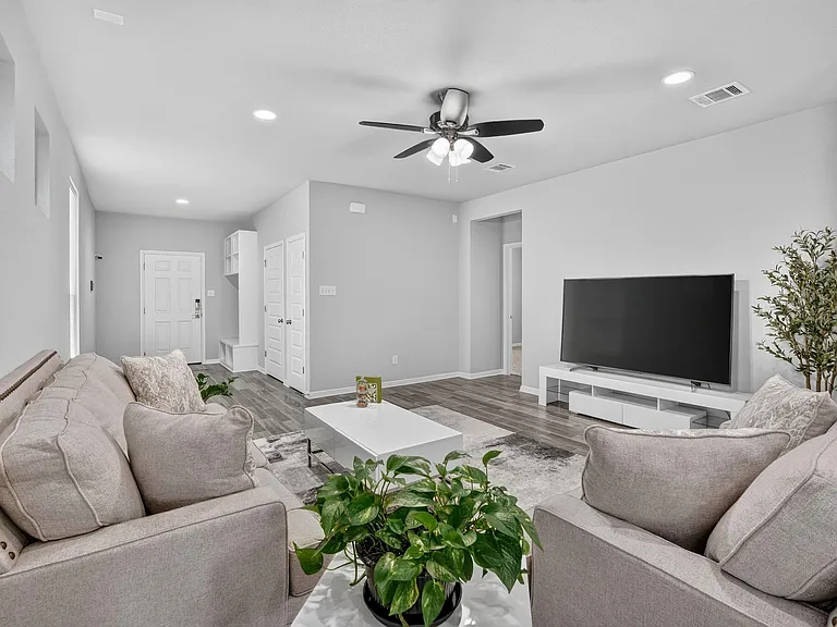 105 Drifter Ln — Photo 4