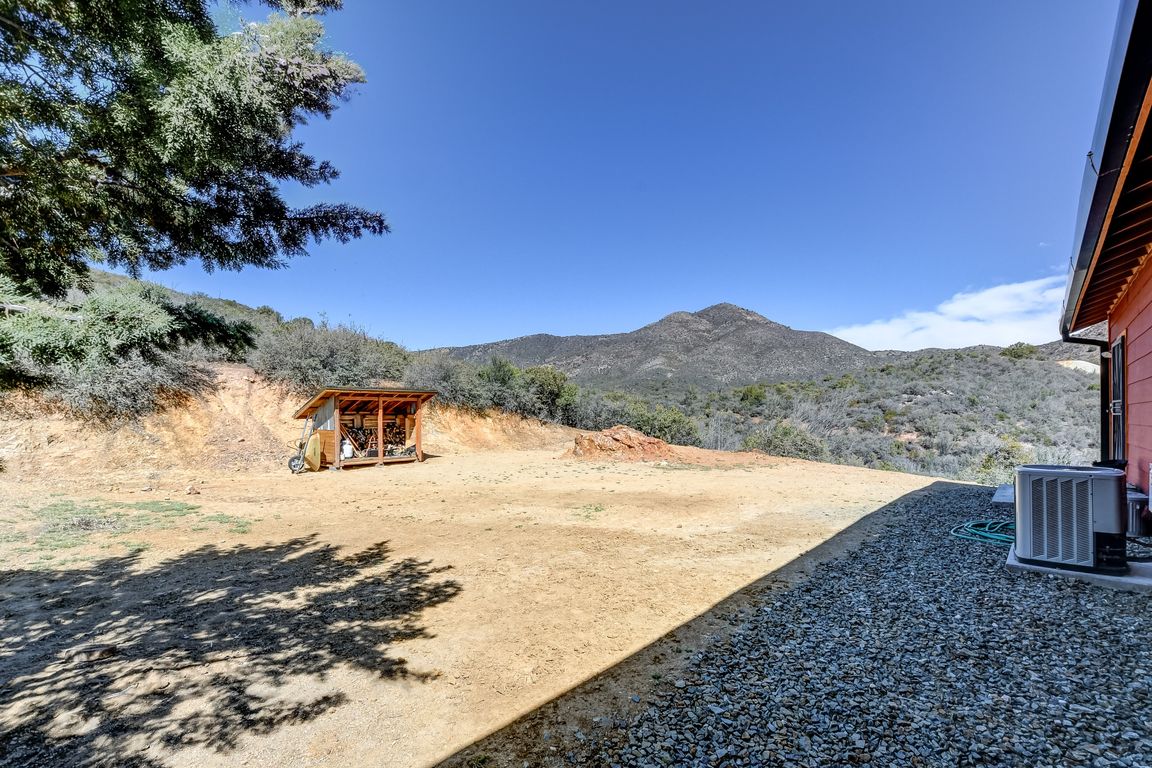 037_Back Yard