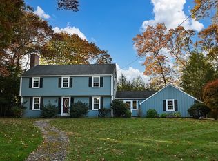 18 Fletcher Rd, Lynnfield, MA 01940