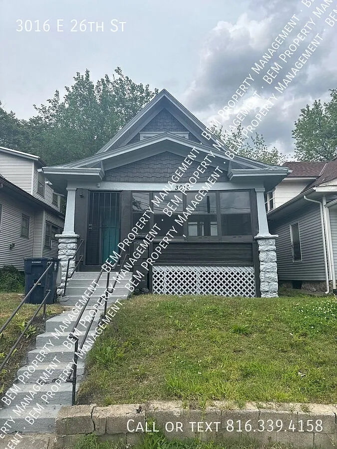 3 bed, 1.5 bath, 1285 sqft, $1,450 — Photo 1