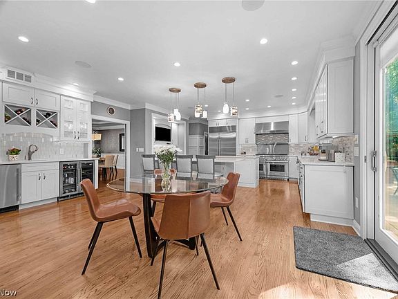 5th image of 3251 Royal Oak Ct