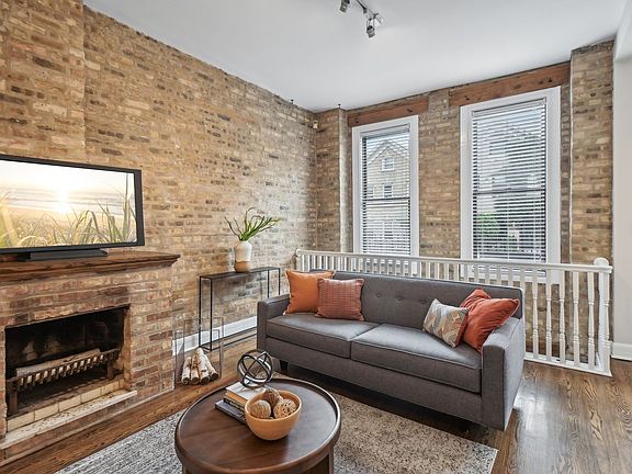 3rd image of 1715 W Beach Ave #1
