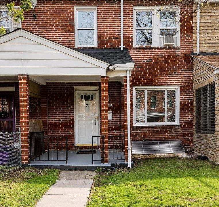 1st image of 3060 Mayfield Ave
