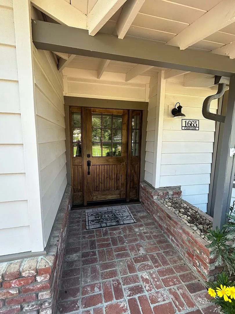 1665 Chris Lane — Photo 4