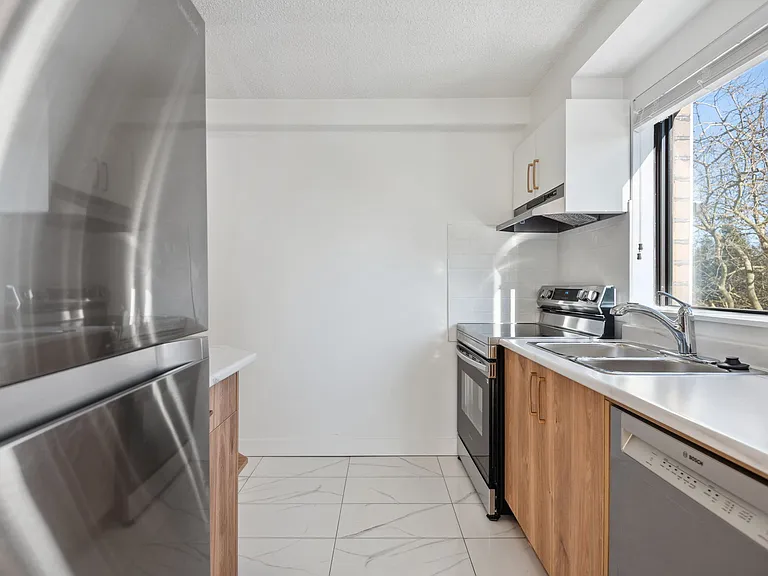 621 W 57th Ave #101 — Photo 57