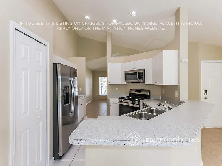 24436 Summer Wind Ct — Photo 8