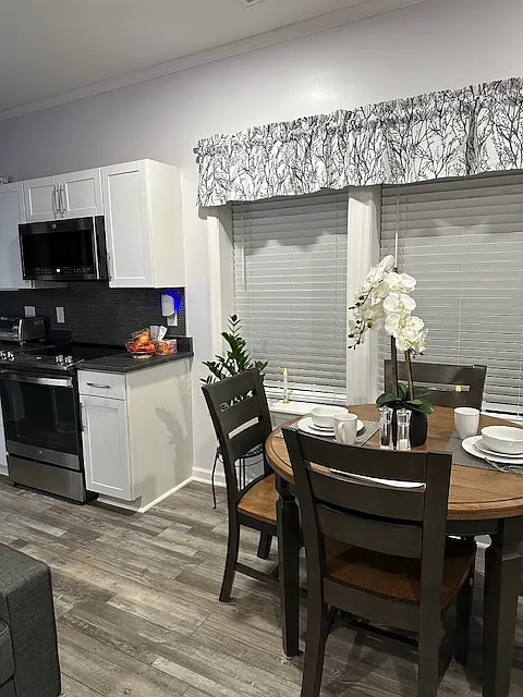 Nightingale of Aiken Cottages - 325 — Photo 3